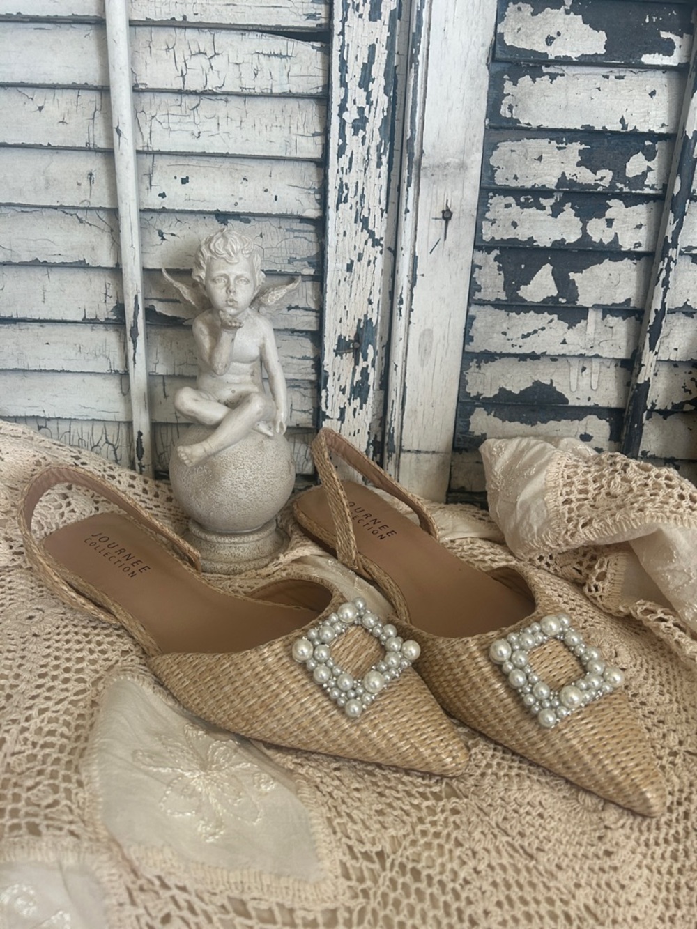 Journee Collection Women's Hannae flats Natural 12W